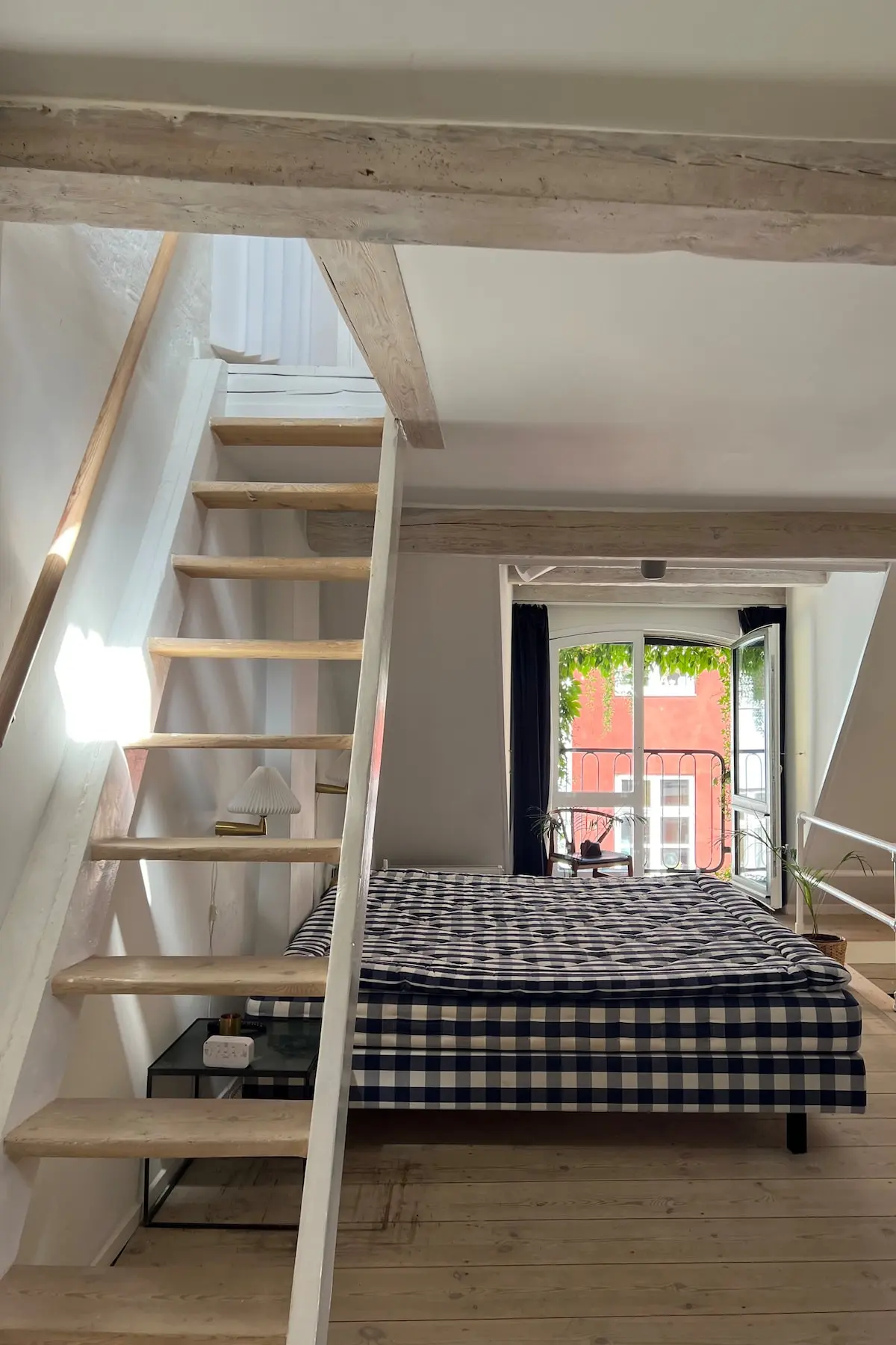 Hastens Copenhagen Townhouse AirBnB Exclusive